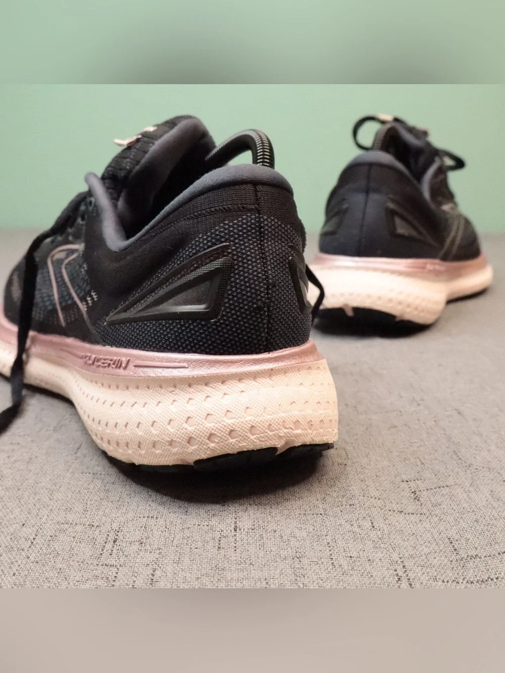Brooks Glycerin GTS 19 Women's Running Shoes Size 11 Wide (D) Black Metallic